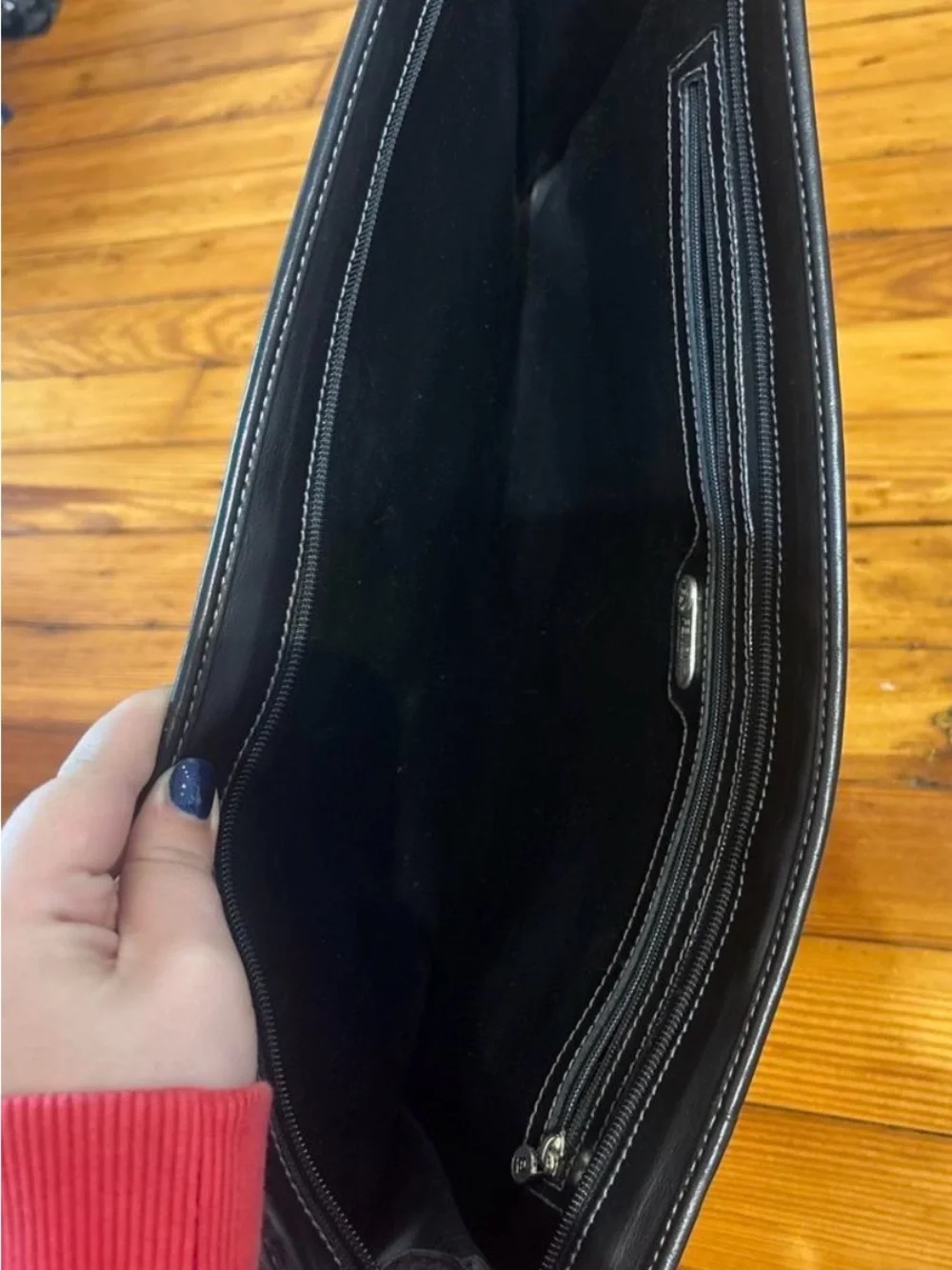 Fendi Black Round Logo Zip portfolio
